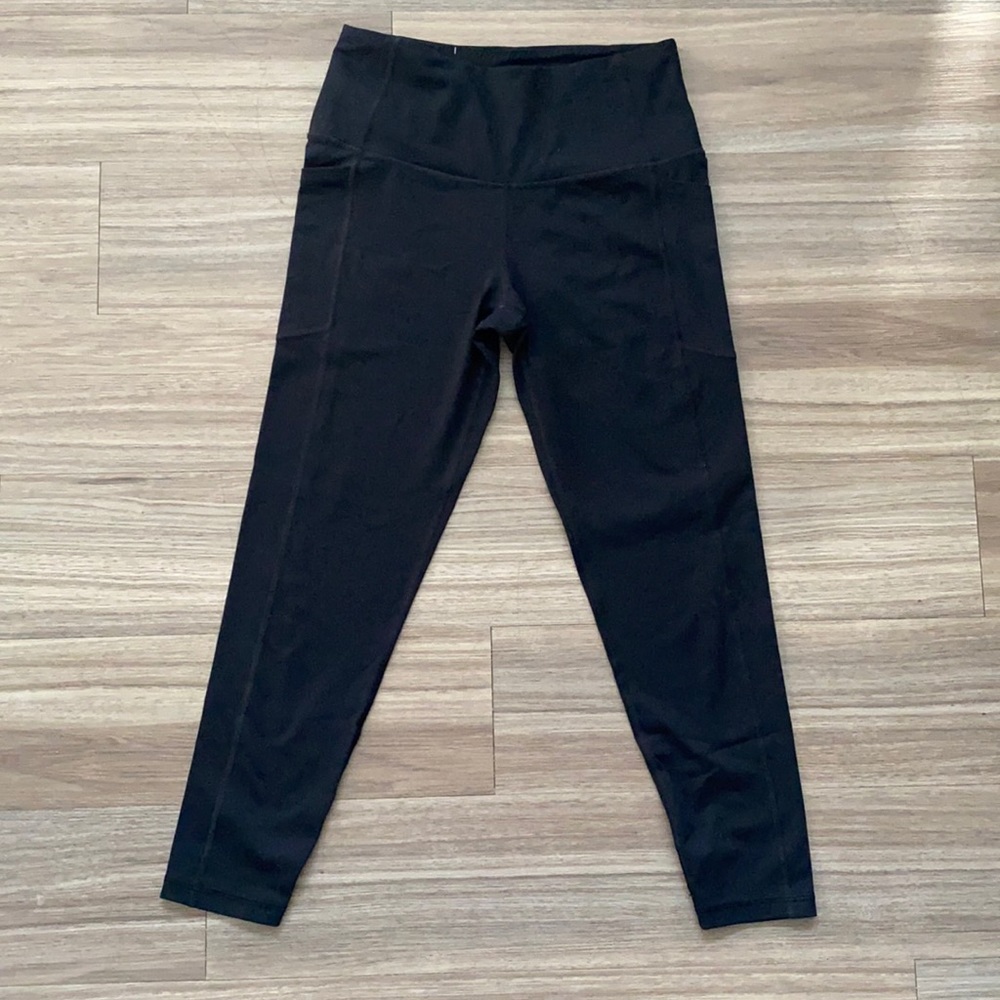 VS Sport Capri Leggings